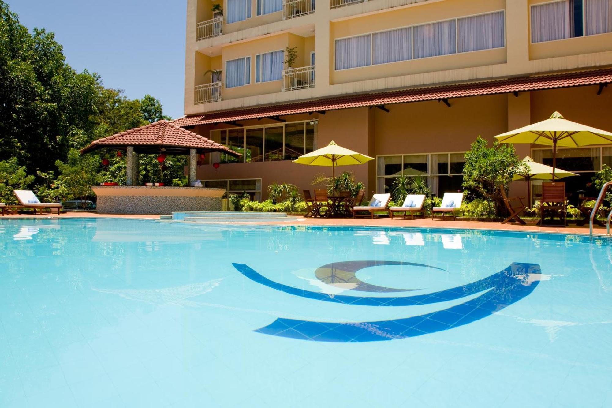 Park View Hotel Hue Exterior photo